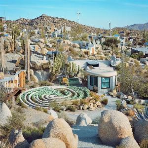 _57465139-518c-426e-bdb5-002a38e930d5